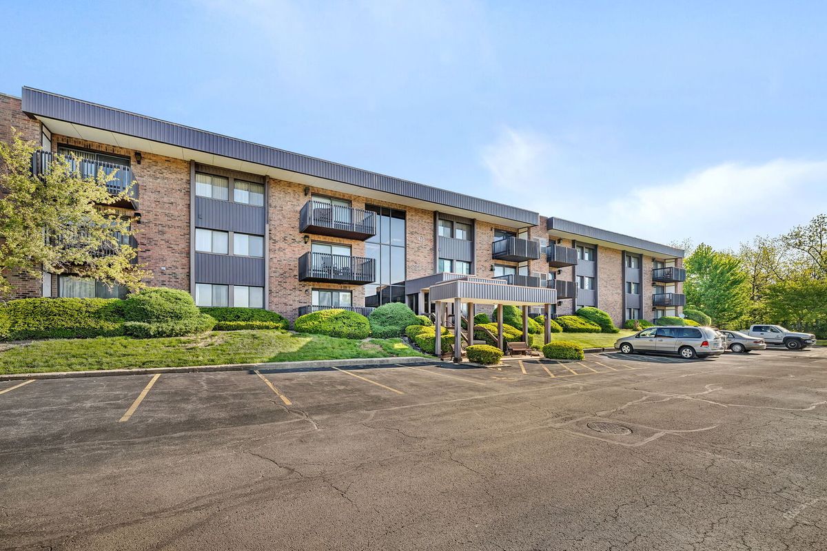 1420 Woodbridge Road, Joliet, IL 60436