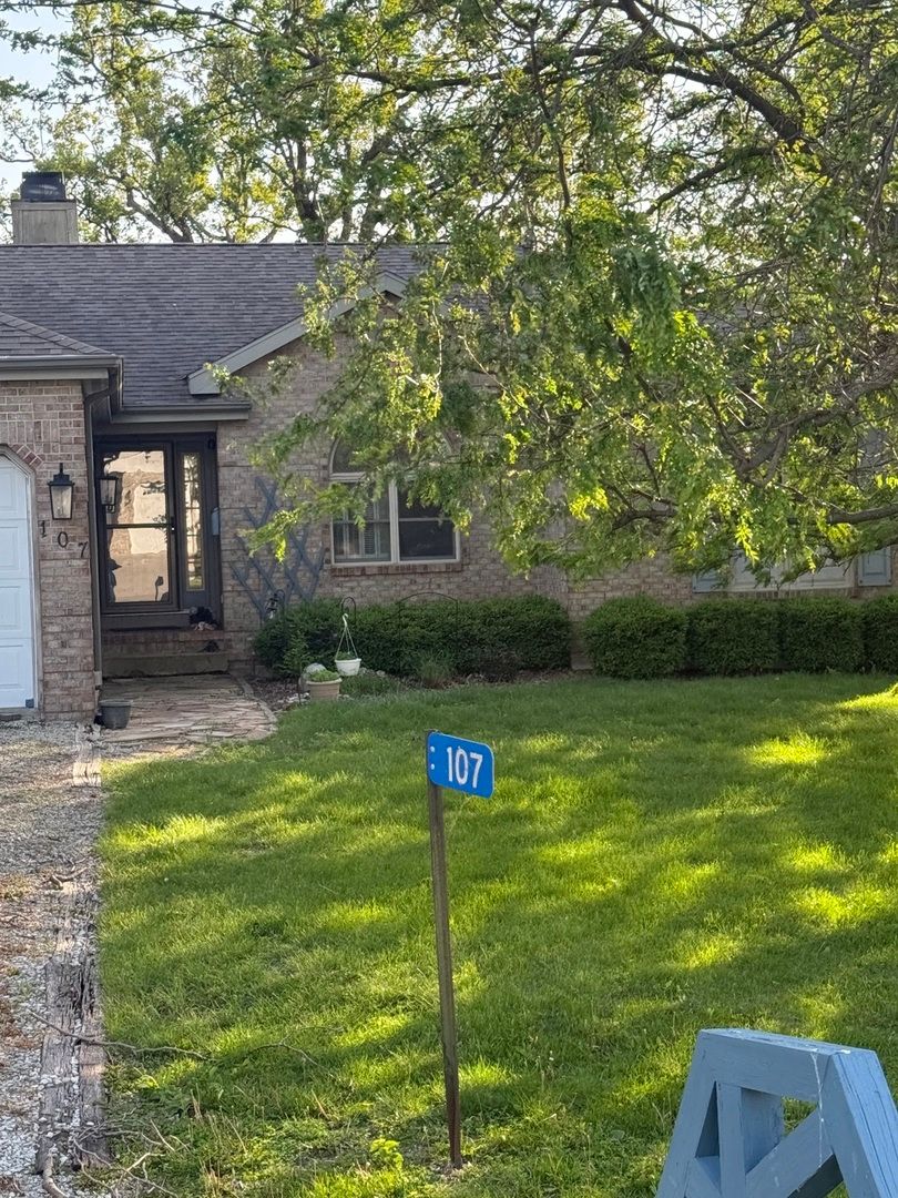 107 Comanche Trail, Loda, IL 60948