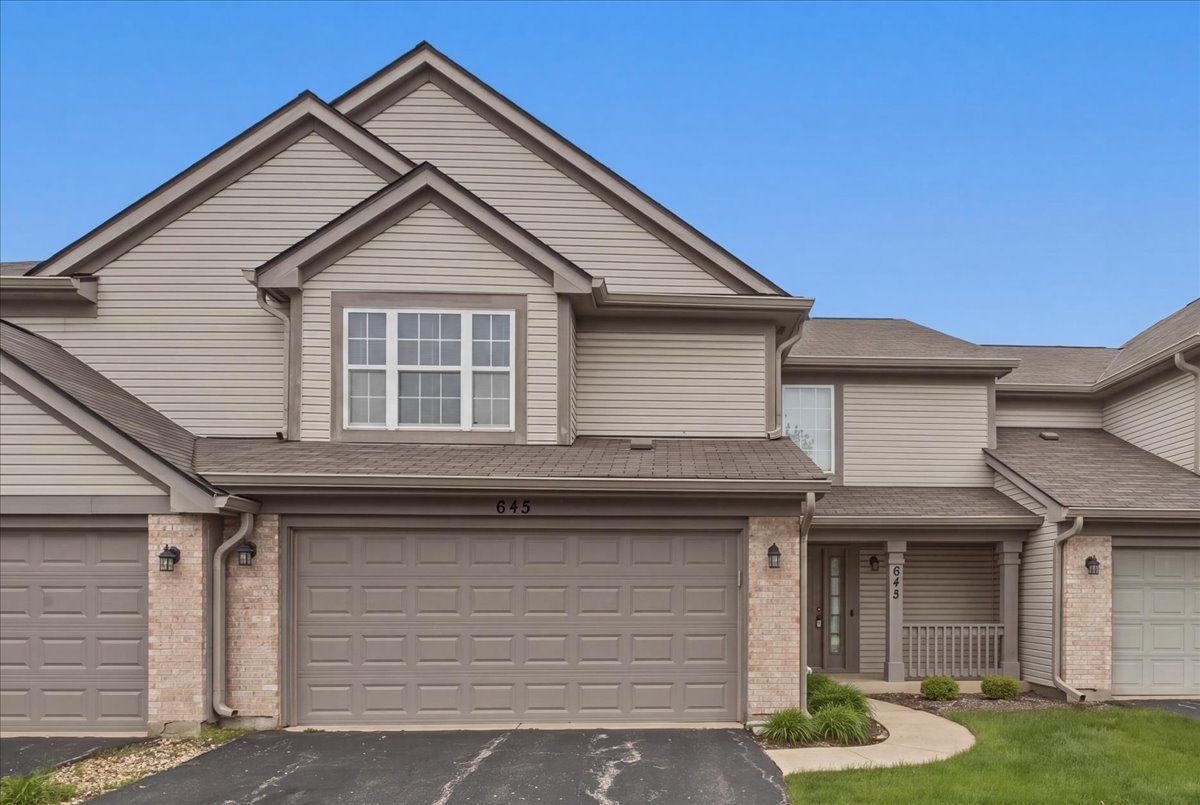 645 Lancaster Circle — Elgin, IL 60123