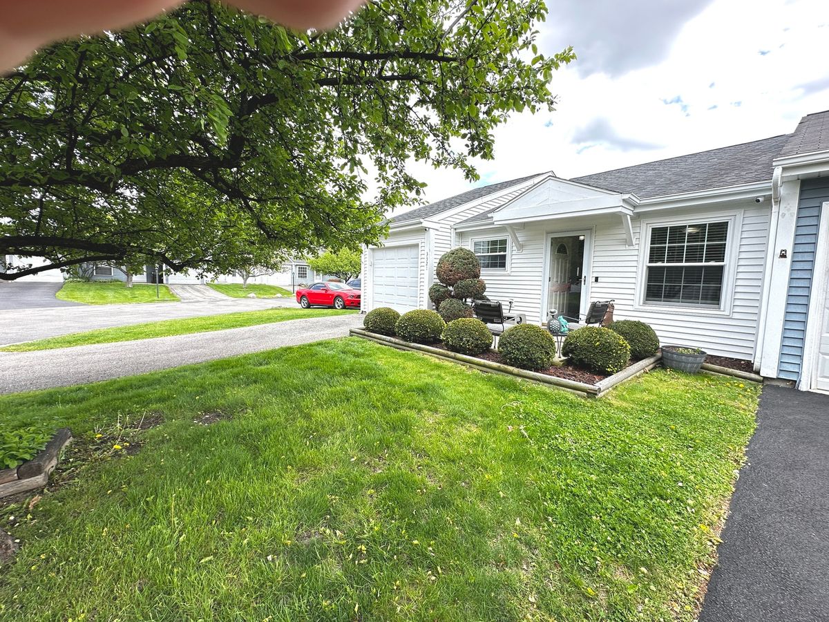 3321 Greenwich Lane, Island Lake, IL 60042