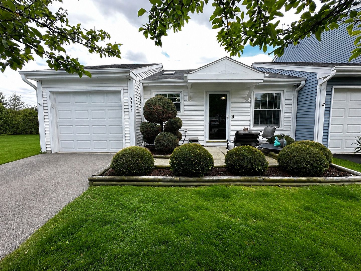 3321 Greenwich Lane — Island Lake, IL 60042