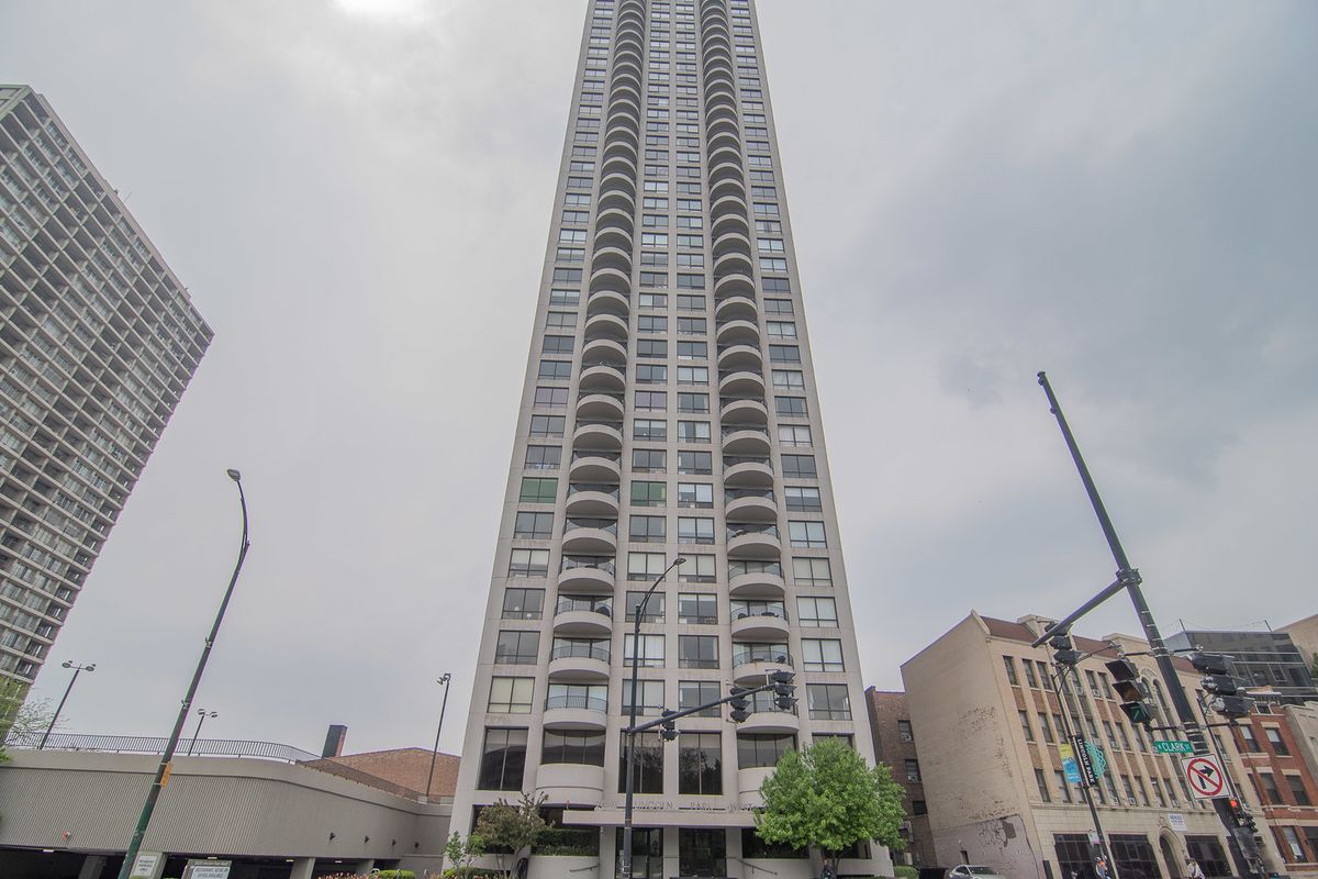 2020 Lincoln Park W, Chicago, IL 60614