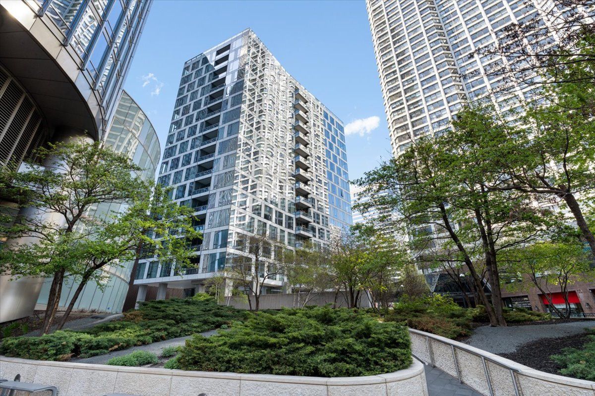 403 N Wabash Avenue #10C — Chicago, IL 60611