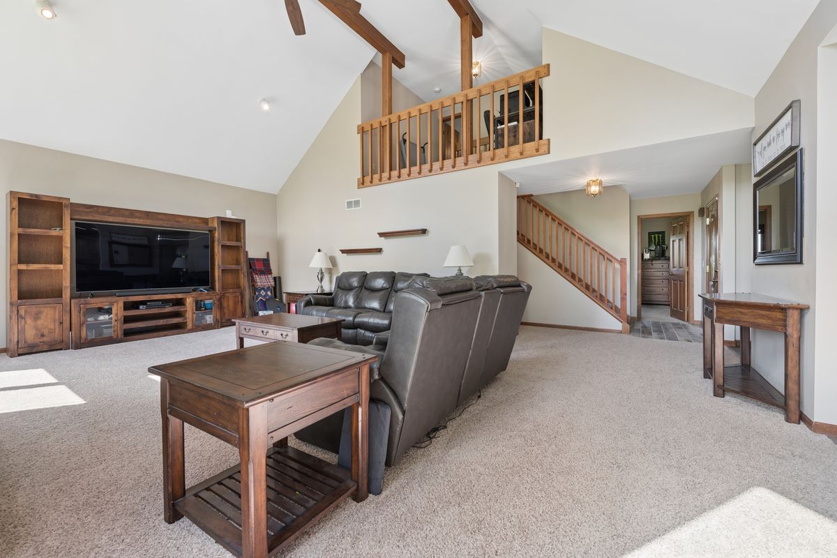 9590 Brown Road, Morris, IL 60450