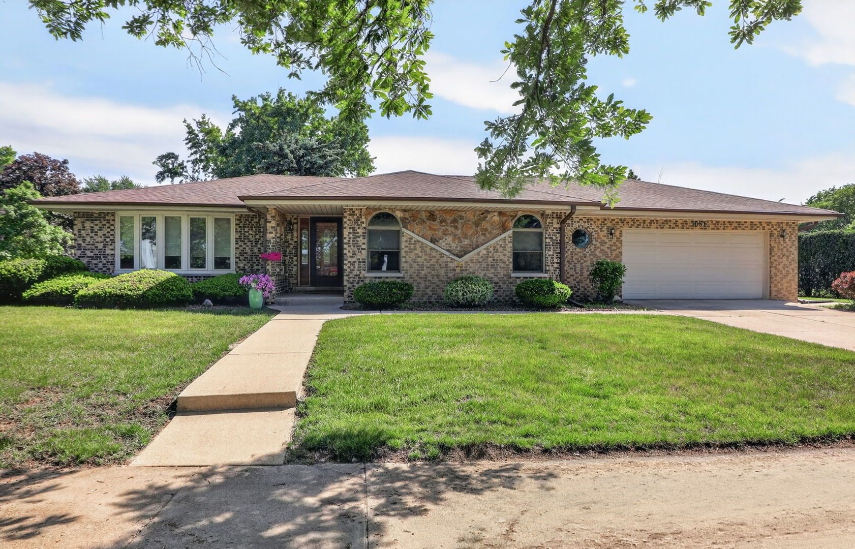 1051 68th Street — Downers Grove, IL 60516