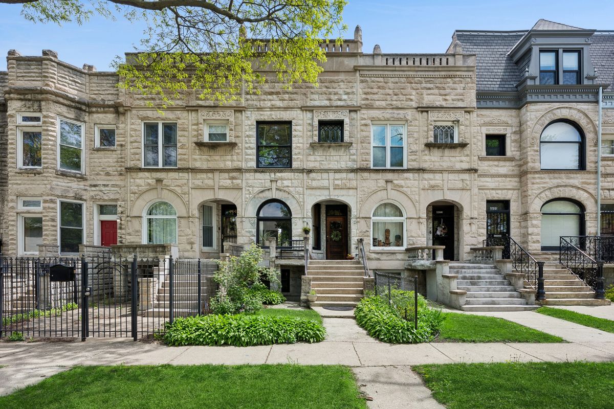 4451 Ellis Avenue, Chicago, IL 60653