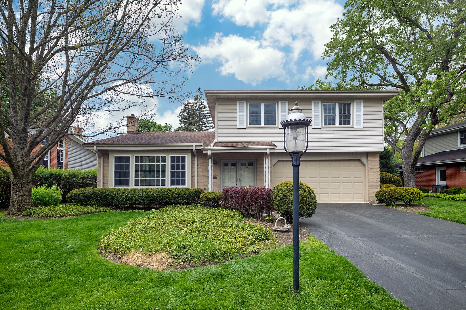 1504 Sequoia Trail — Glenview, IL 60025