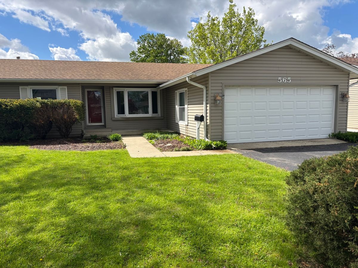565 Gateshead Avenue, Elk Grove Village, IL 60007