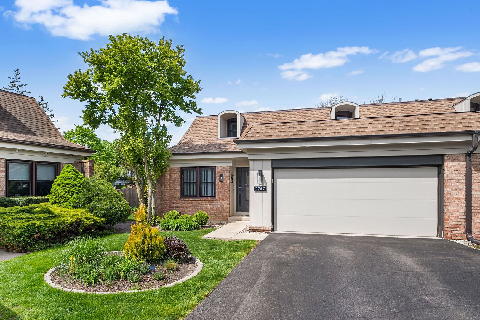 2747 Wilshire Lane — Northbrook, IL 60062