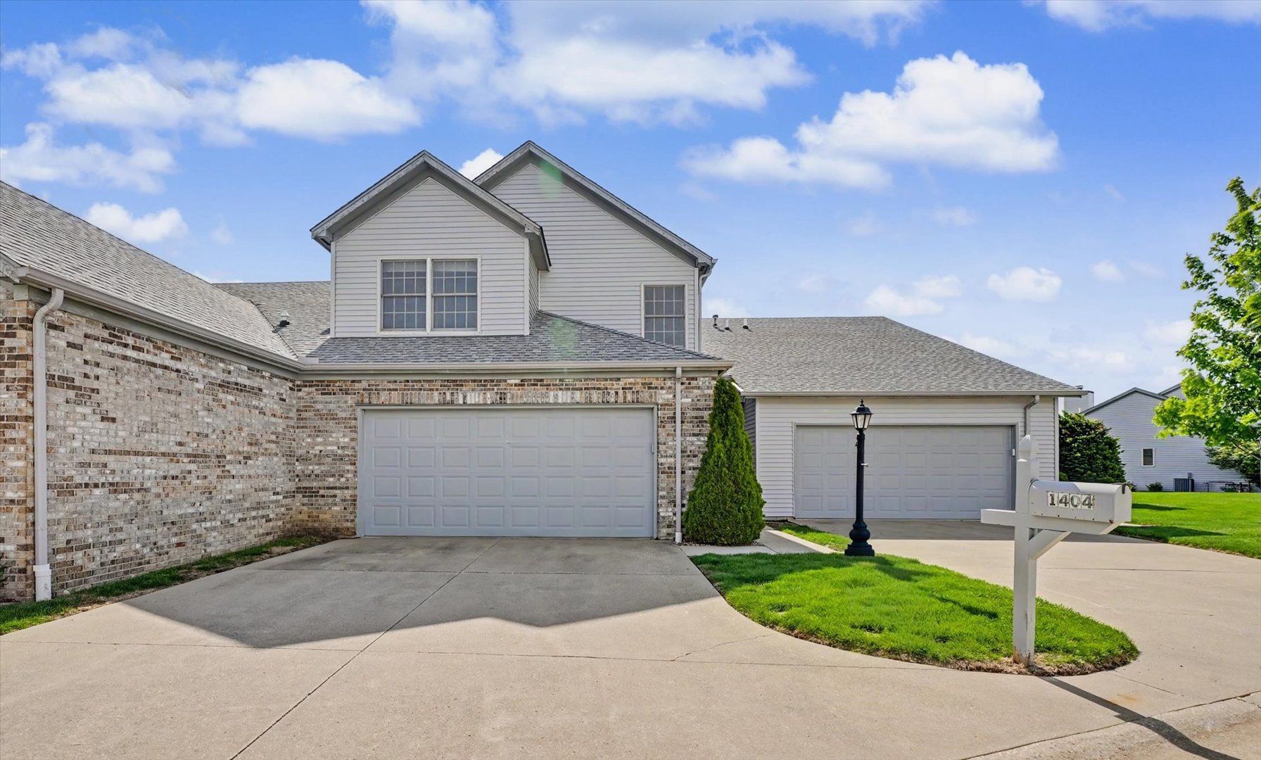 1404 Quail Run Drive #0 — Savoy, IL 61874