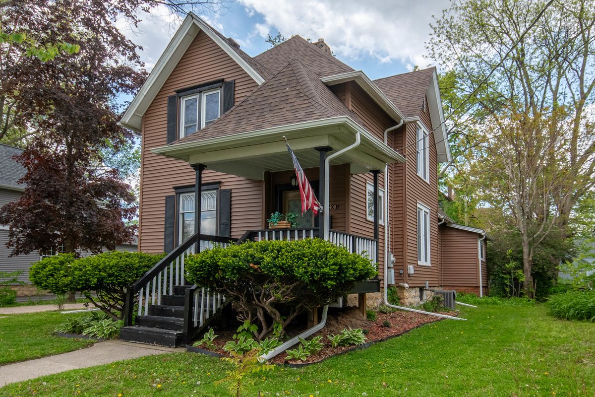 400 S 2nd Street, Oregon, IL 61061