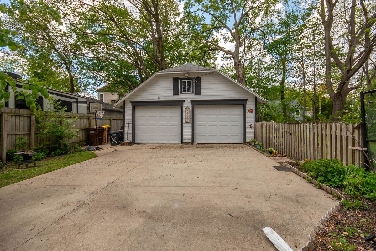 400 S 2nd Street, Oregon, IL 61061