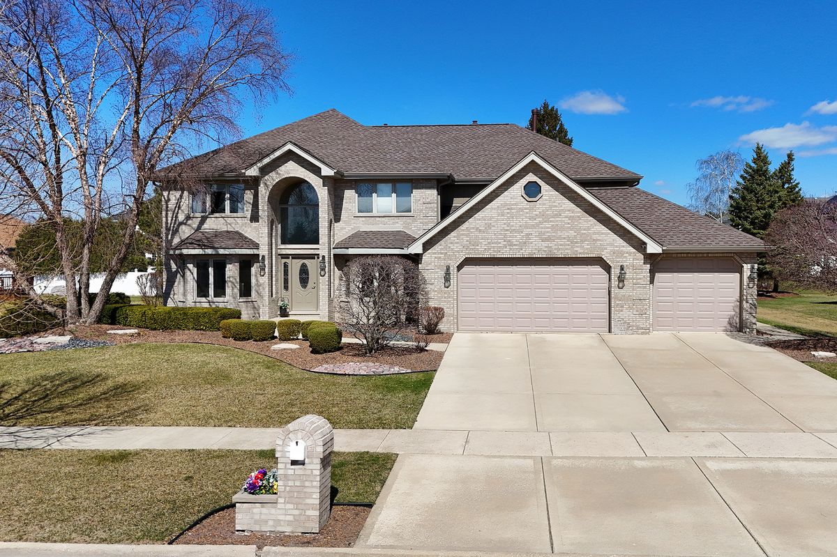 7816 Marquette Drive, Tinley Park, IL 60477