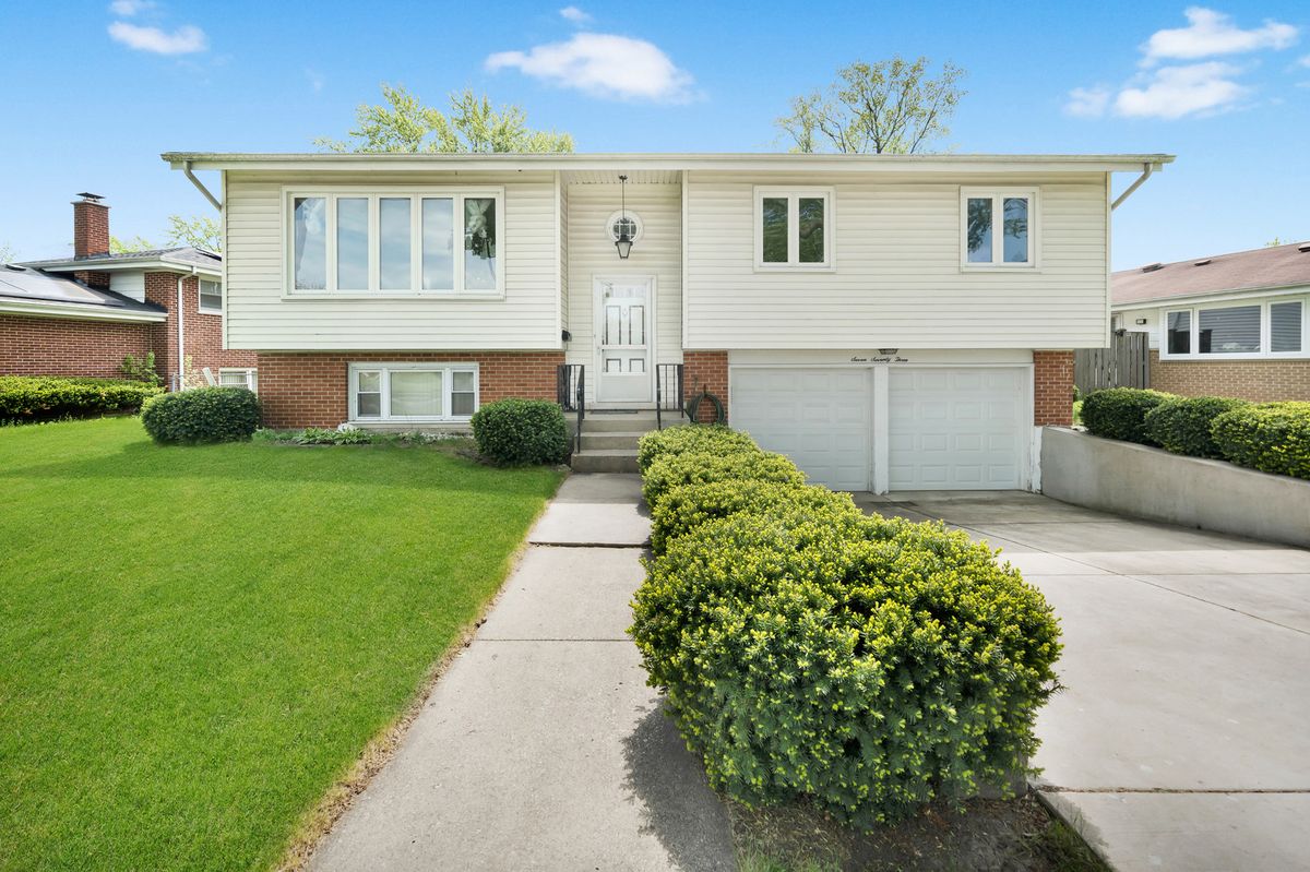 773 Madelyn Drive, Des Plaines, IL 60016
