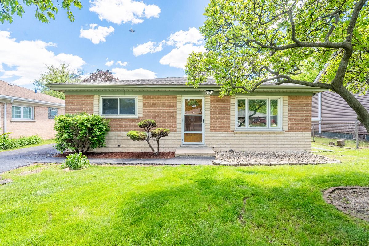 319 Spruce Avenue, Bensenville, IL 60106
