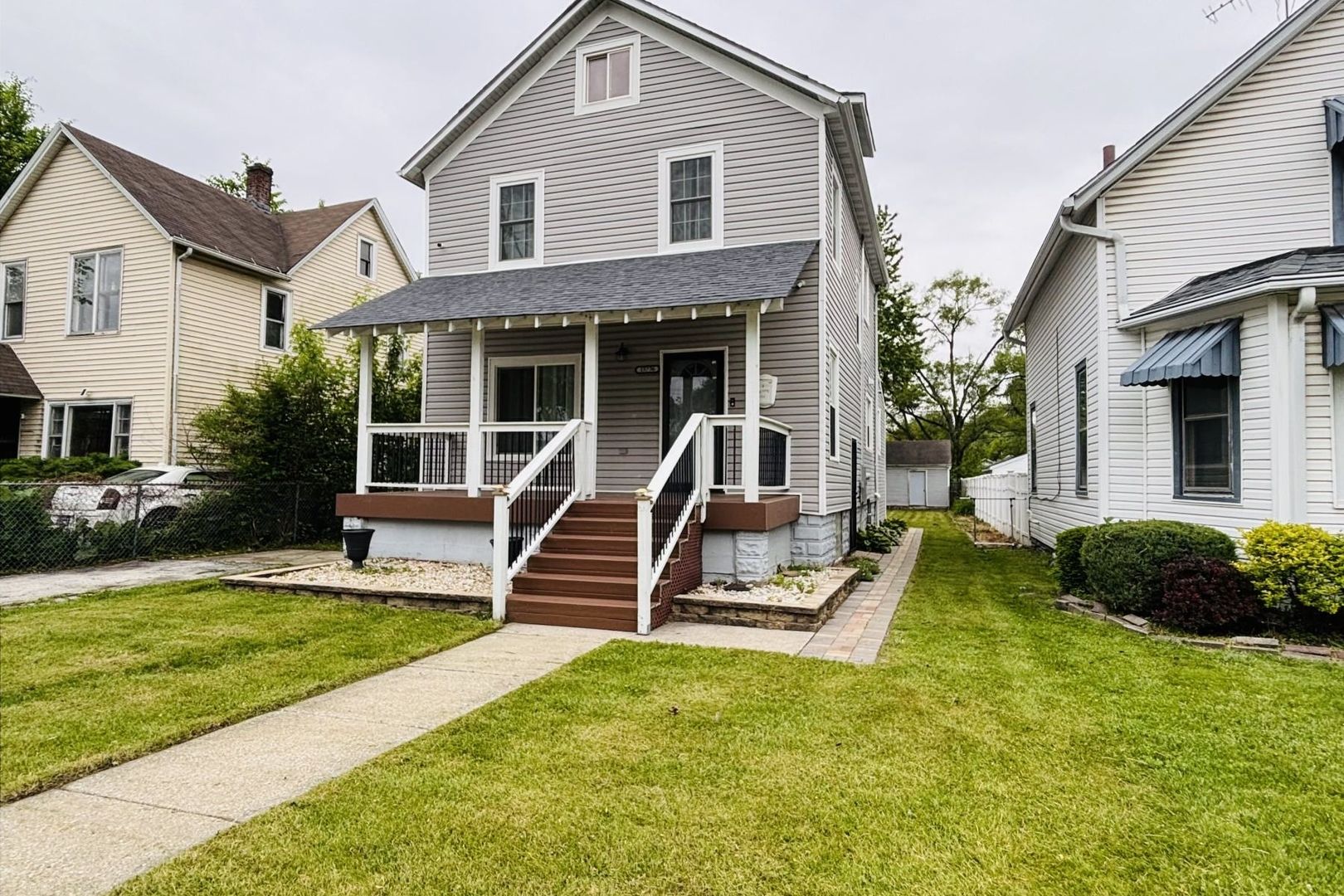 15736 Turlington Avenue — Harvey, IL 60426