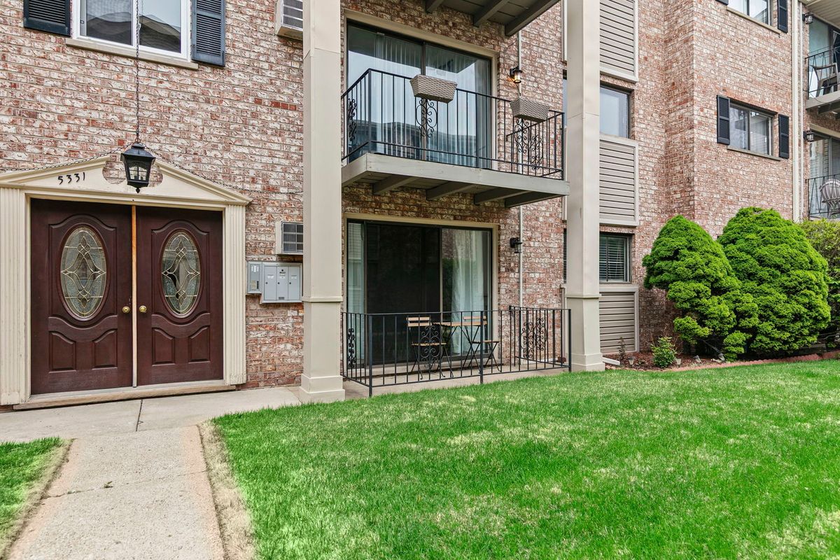 5331 Delphia Avenue, Chicago, IL 60656