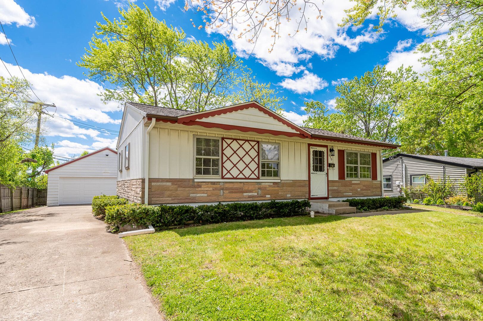 610 Orton Avenue — Wauconda, IL 60084