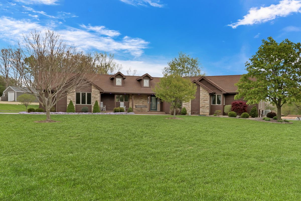 41591 Park Avenue, Zion, IL 60099