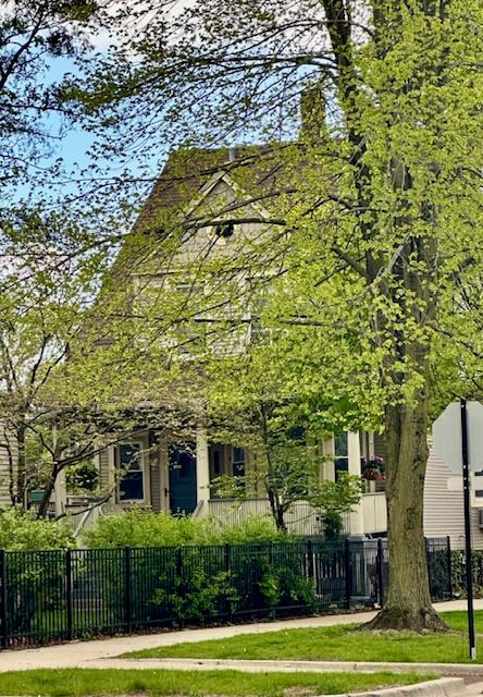 1837 Summerdale Avenue, Chicago, IL 60640