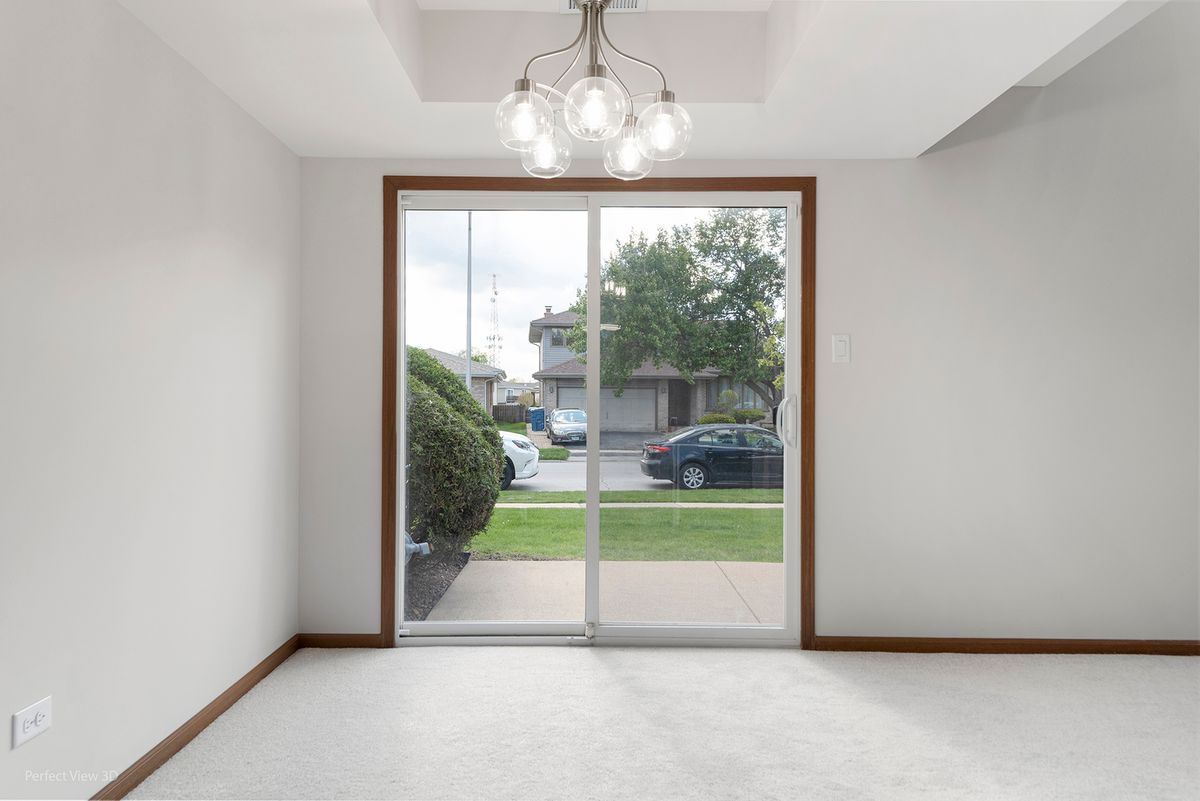 12527 S Central Park Avenue, Alsip, IL 60803