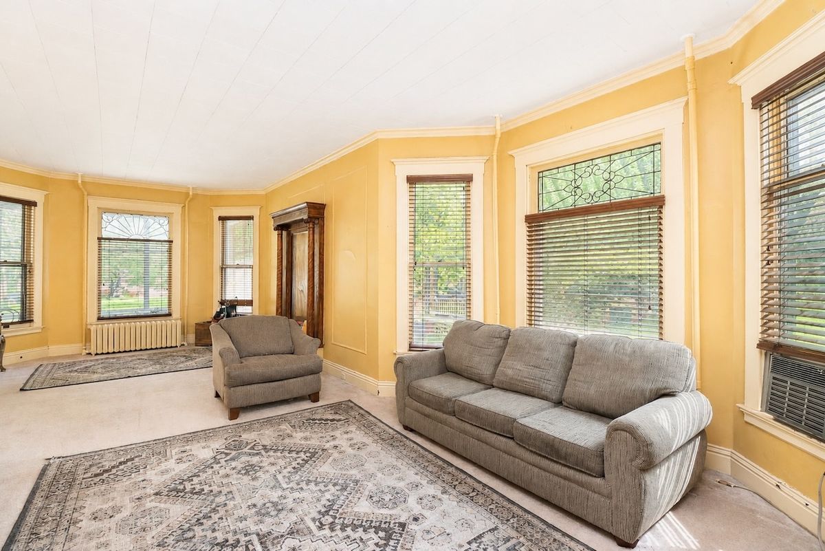 1035 Marquette Street, Lasalle, IL 61301