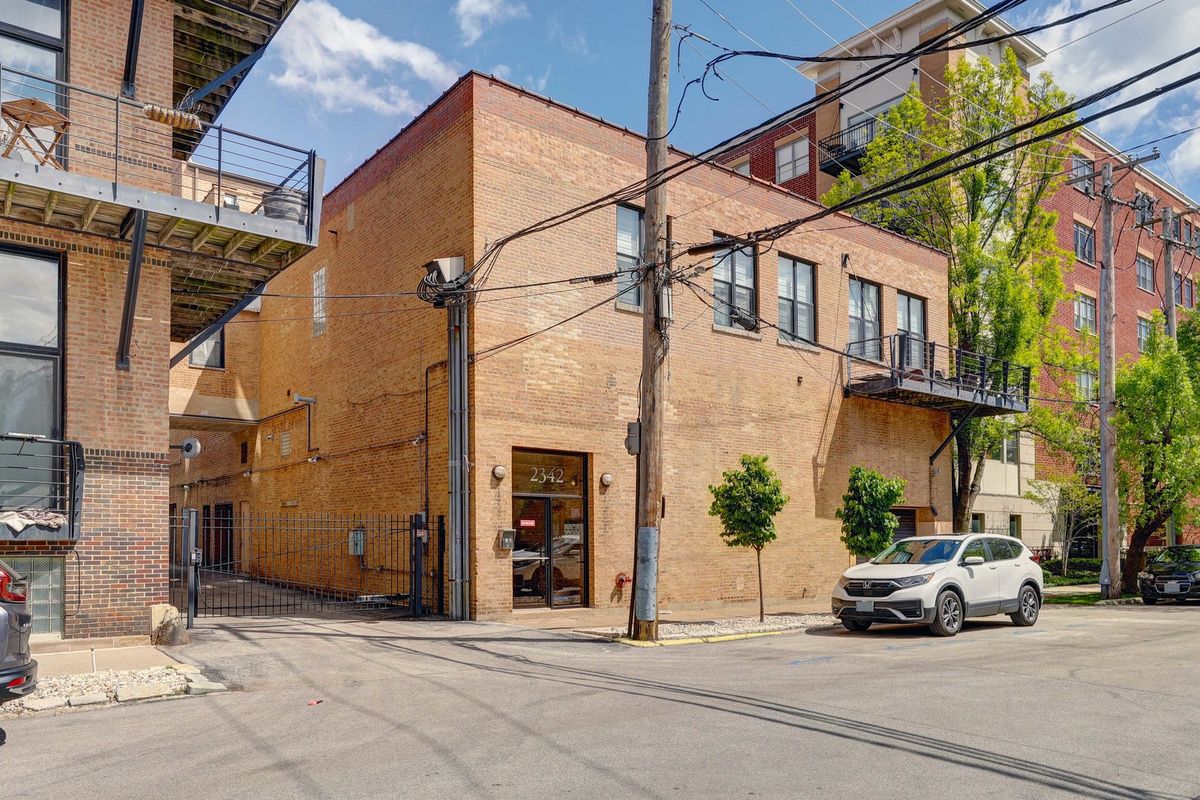 2342 Saint Paul Avenue, Chicago, IL 60647