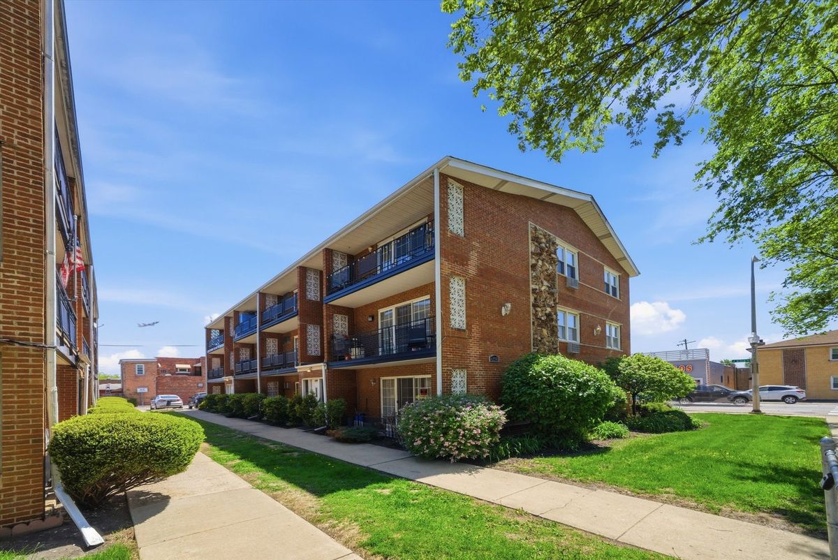 6255 Mason Avenue, Chicago, IL 60638