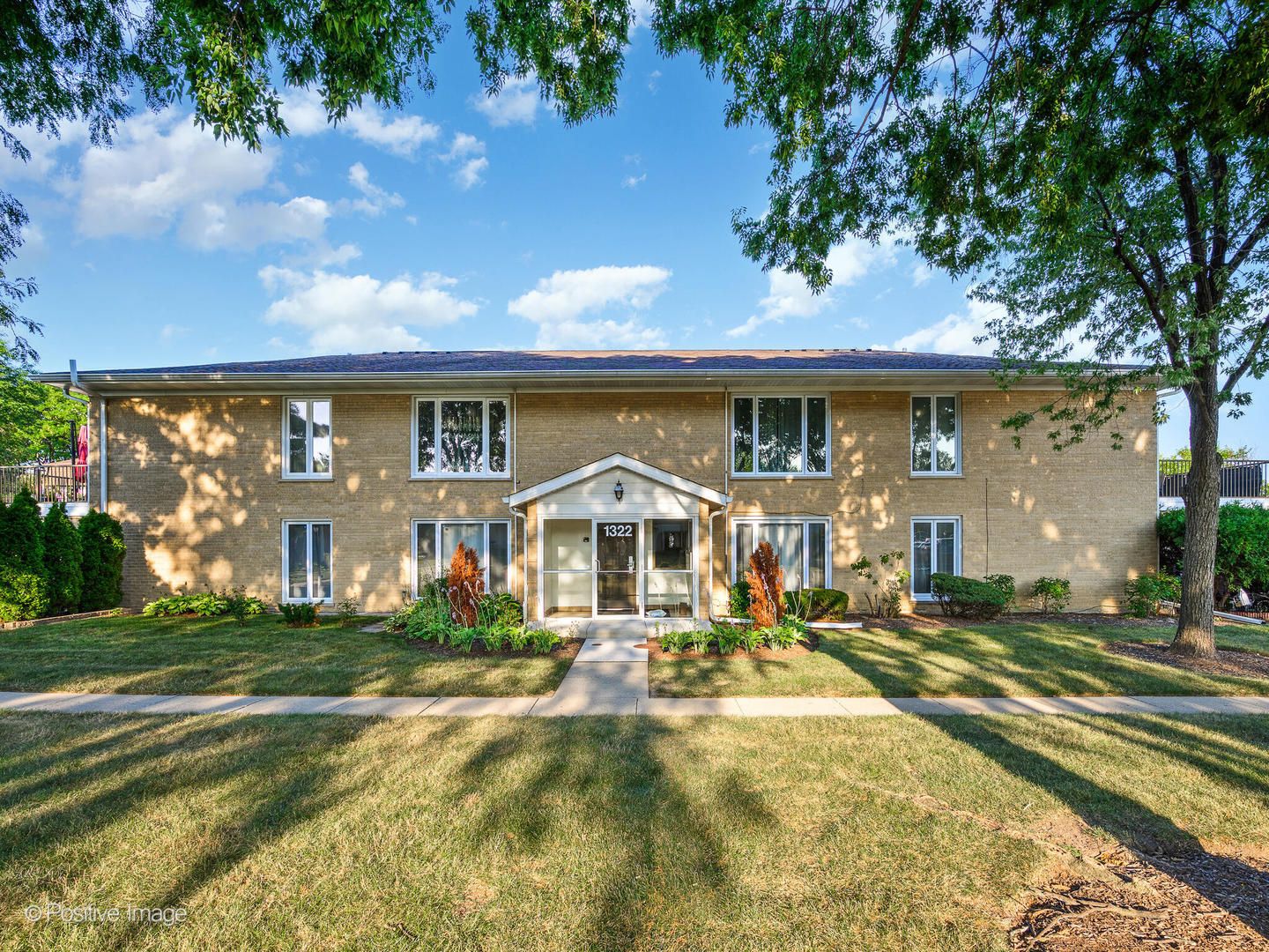 1322 S New Wilke Road #1C — Arlington Heights, IL 60005