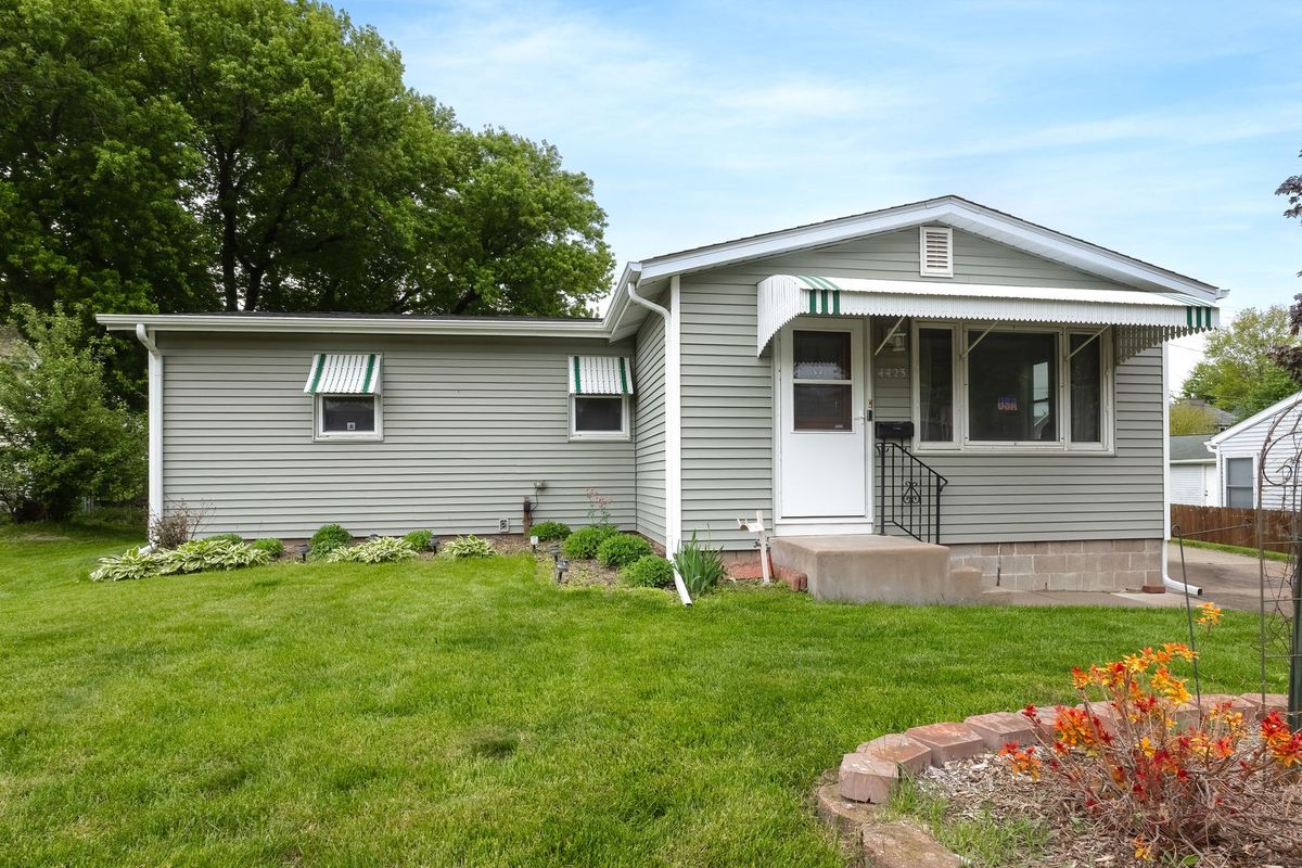 4423 Pine Street, Davenport, IA 52806