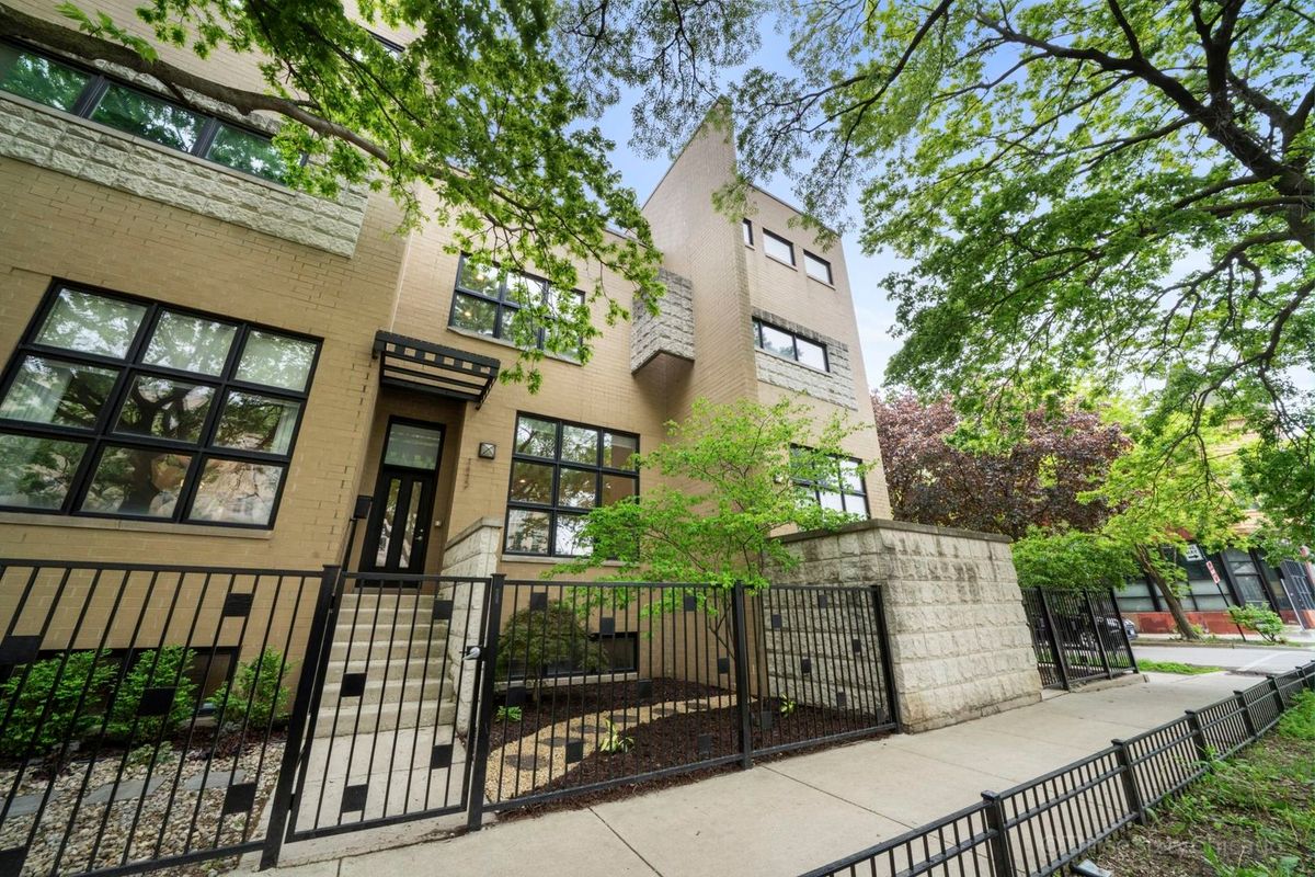 1413 Leavitt Street, Chicago, IL 60622