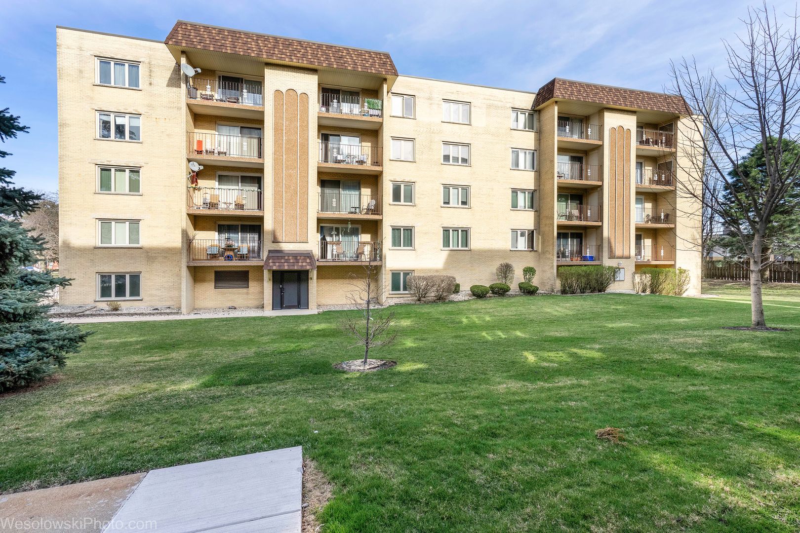 4106 N Narragansett Avenue #208 — Chicago, IL 60634