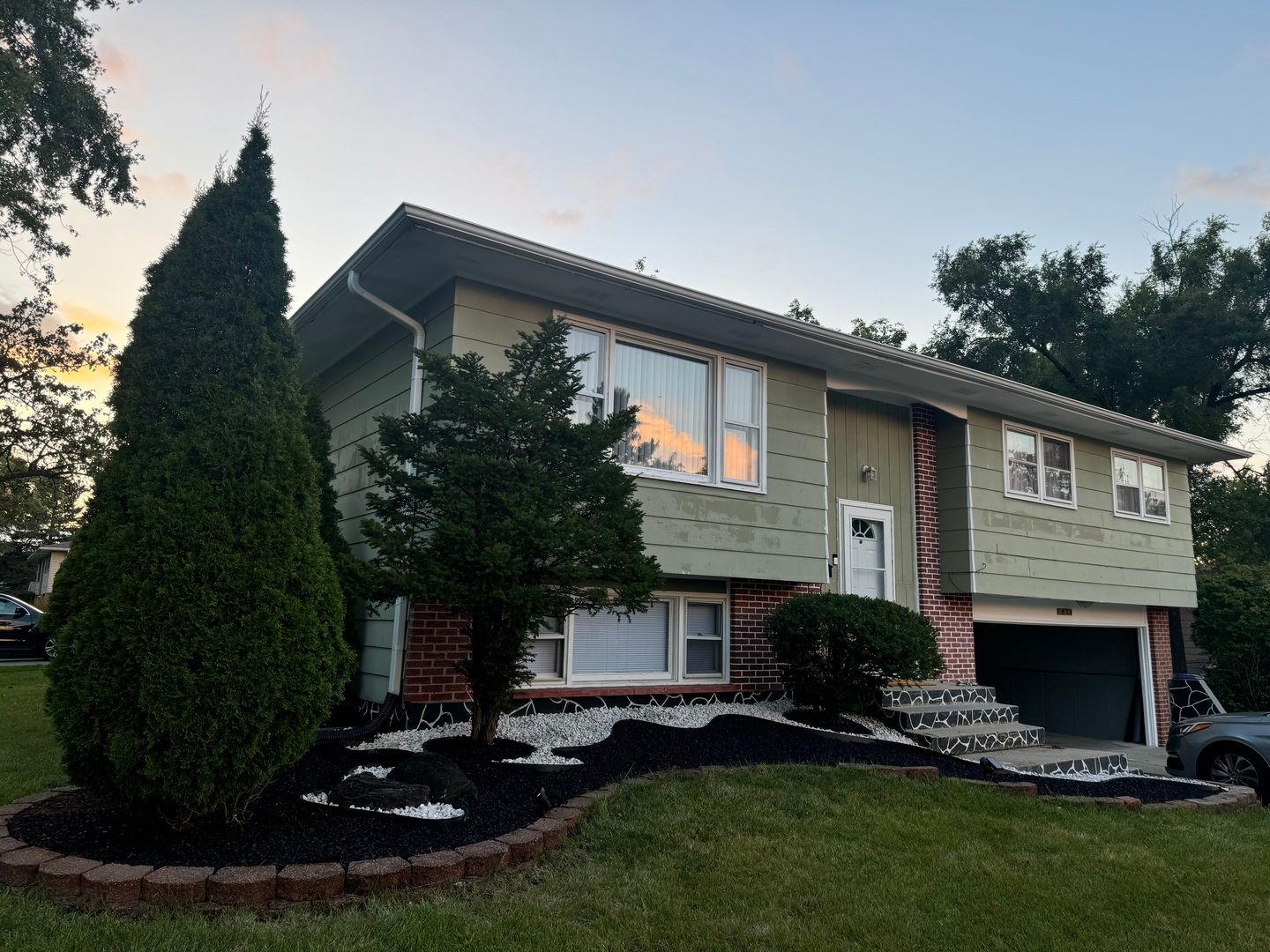 7410 East Avenue — Hanover Park, IL 60133