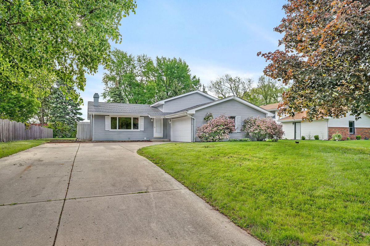 24253 Edwin Drive, Channahon, IL 60410