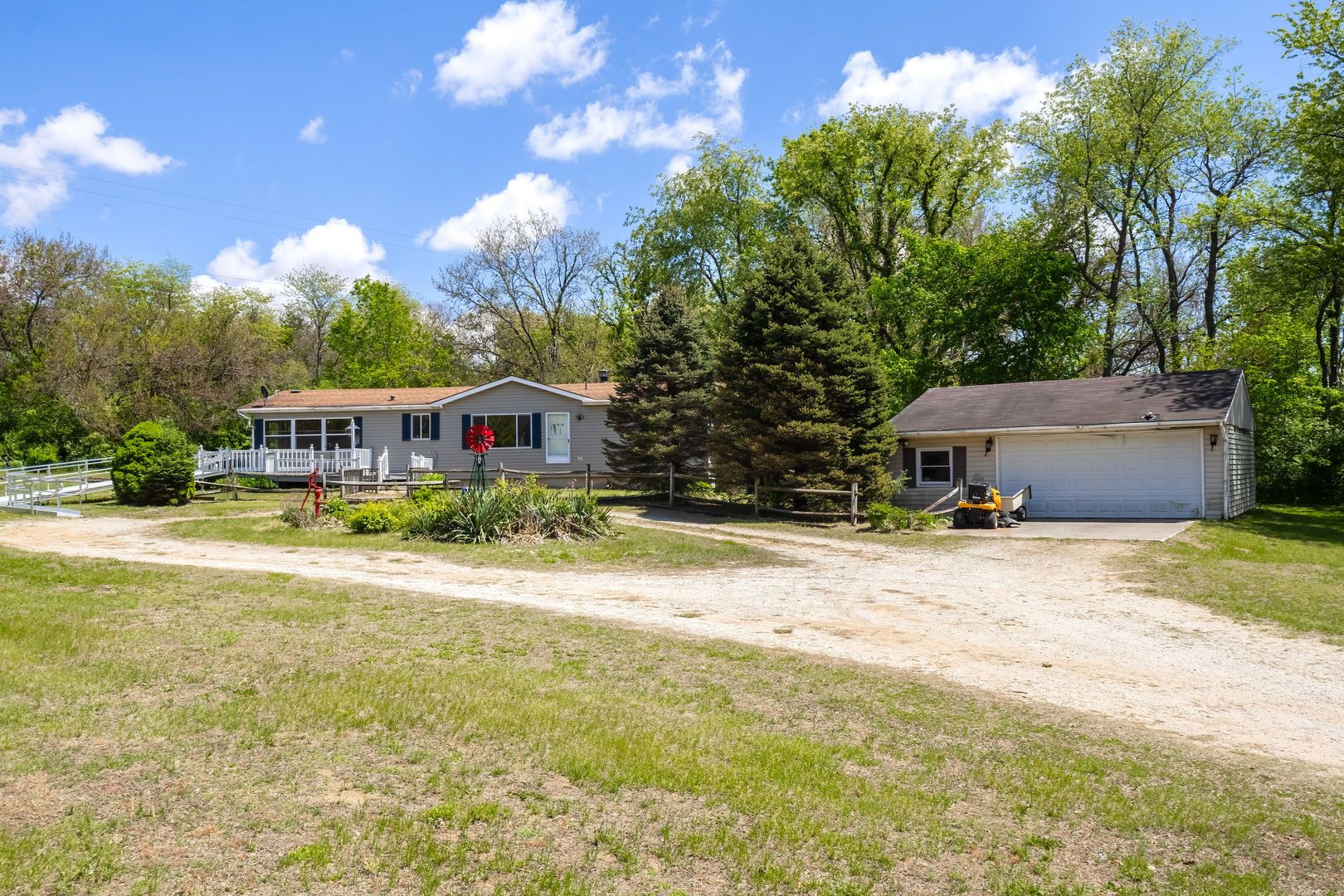 10630 Meredosia Road — Albany, IL 61230