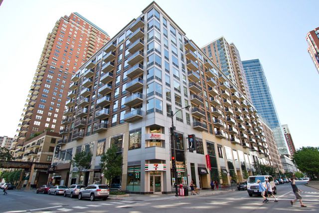 1 E 8TH Street #802 — Chicago, IL 60605