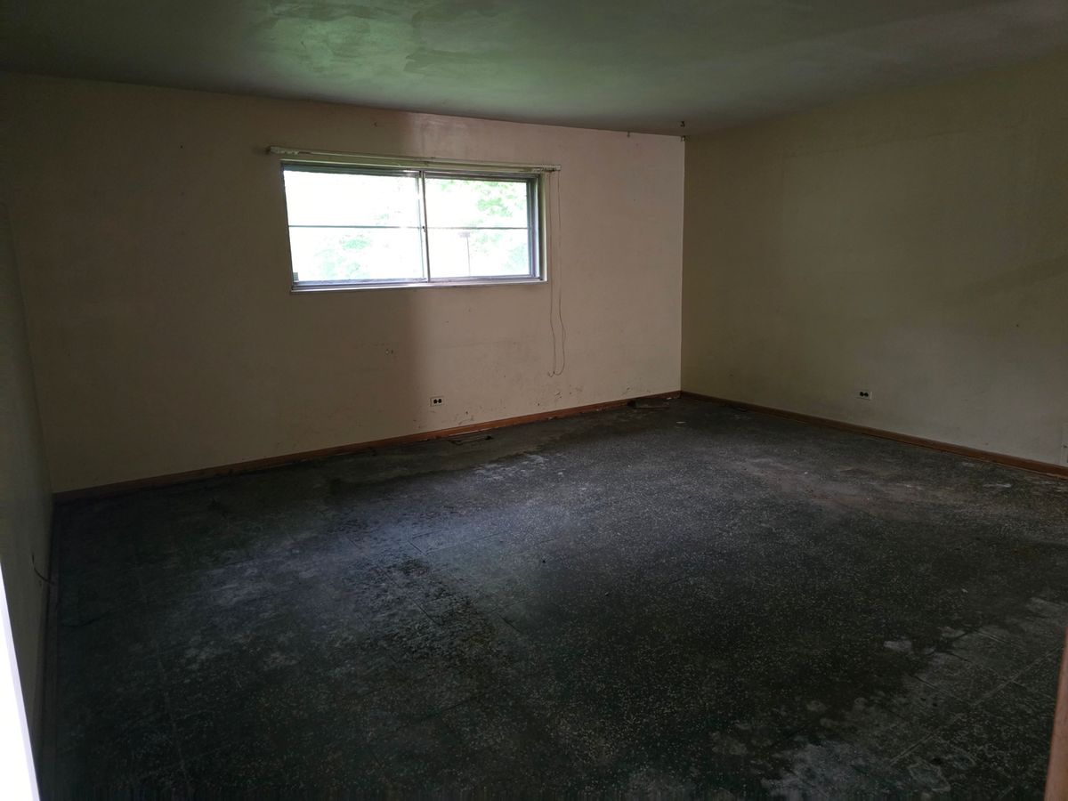 8621 W 167th Place, Orland Park, IL 60462