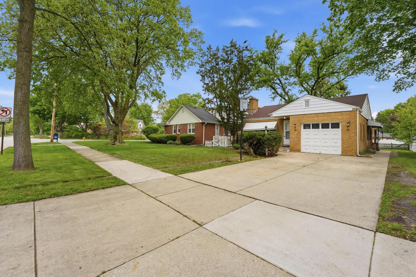 306 W Lonnquist Boulevard — Mount Prospect, IL 60056