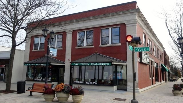 103 E 1 ST Street #2S — Elmhurst, IL 60126