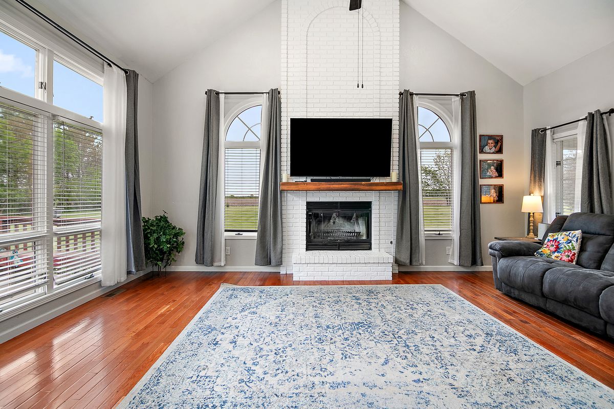17709 W State Rte 17, Reddick, IL 60961