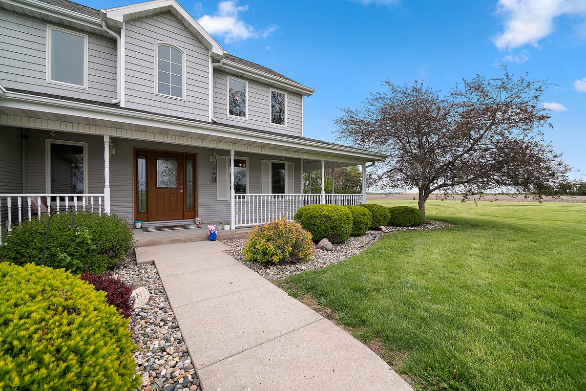 17709 W State Rte 17, Reddick, IL 60961