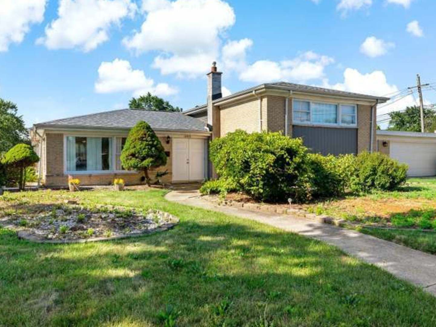 16308 University Avenue — South Holland, IL 60473