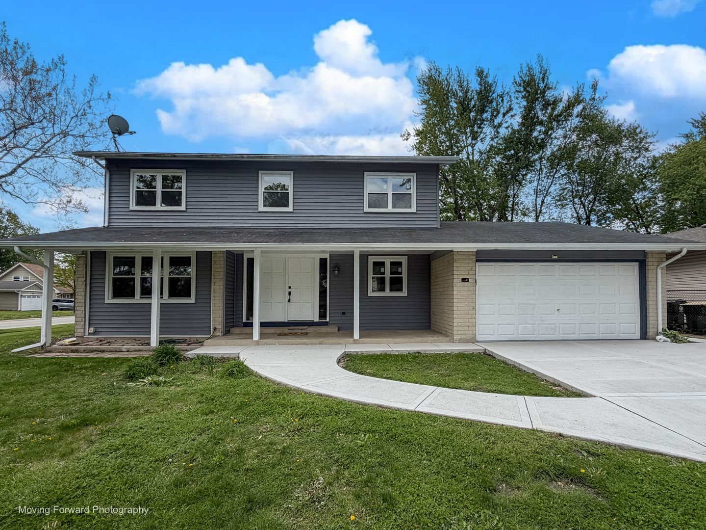 99 Essex Road — Elk Grove Village, IL 60007