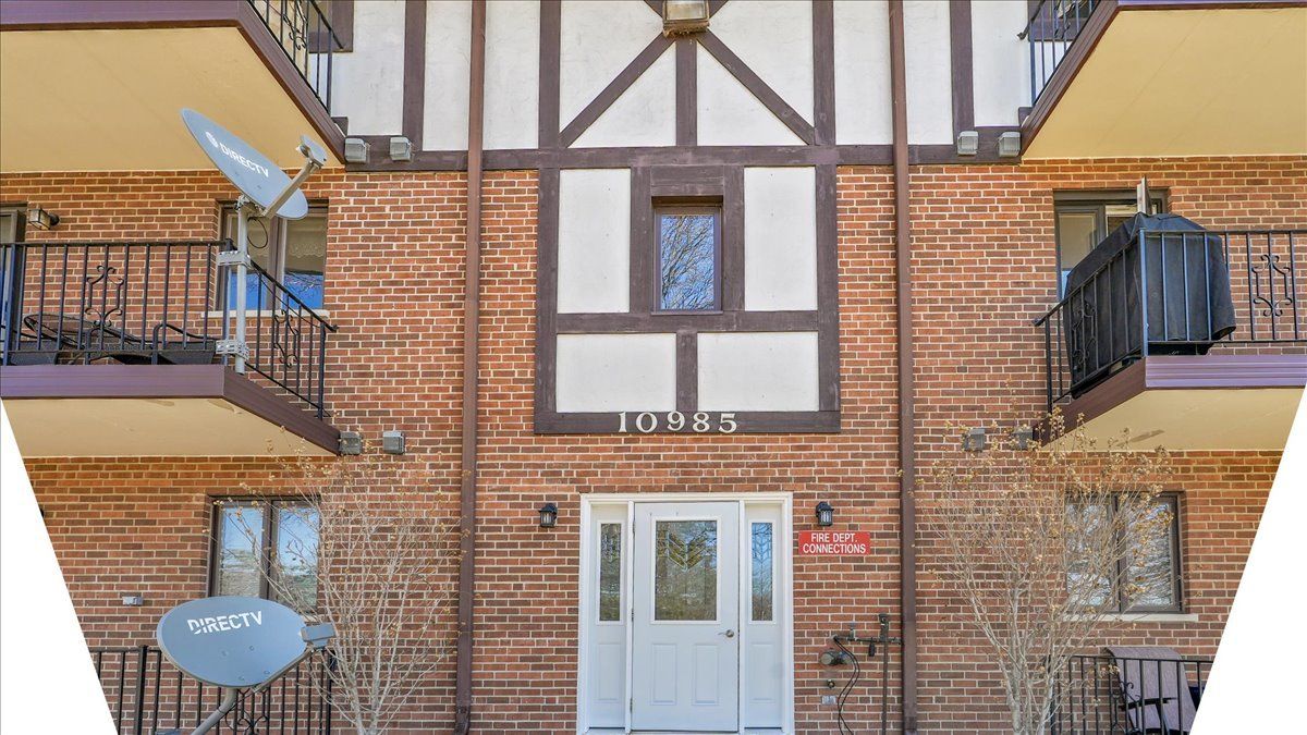 10985 S 84th Avenue #3B — Palos Hills, IL 60465