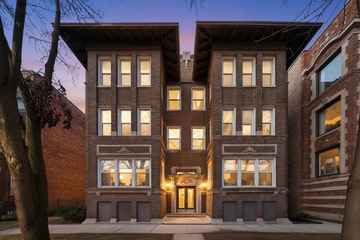 5210 Ingleside Avenue, Chicago, IL 60615