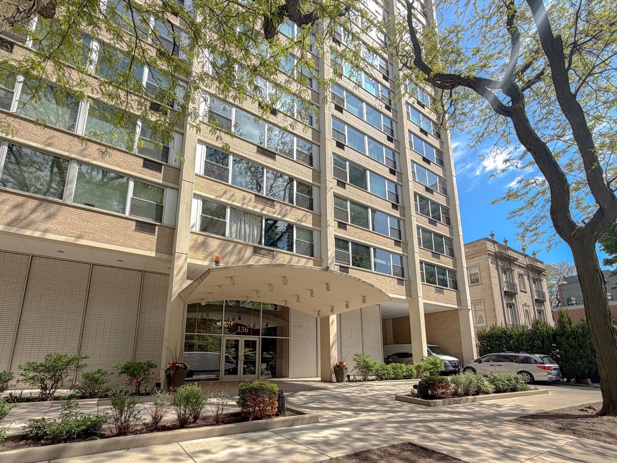 336 Wellington Avenue, Chicago, IL 60657