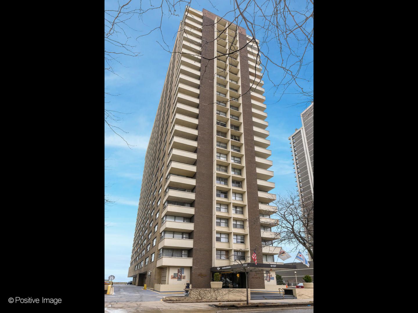 6157 N Sheridan Road #9J — Chicago, IL 60660