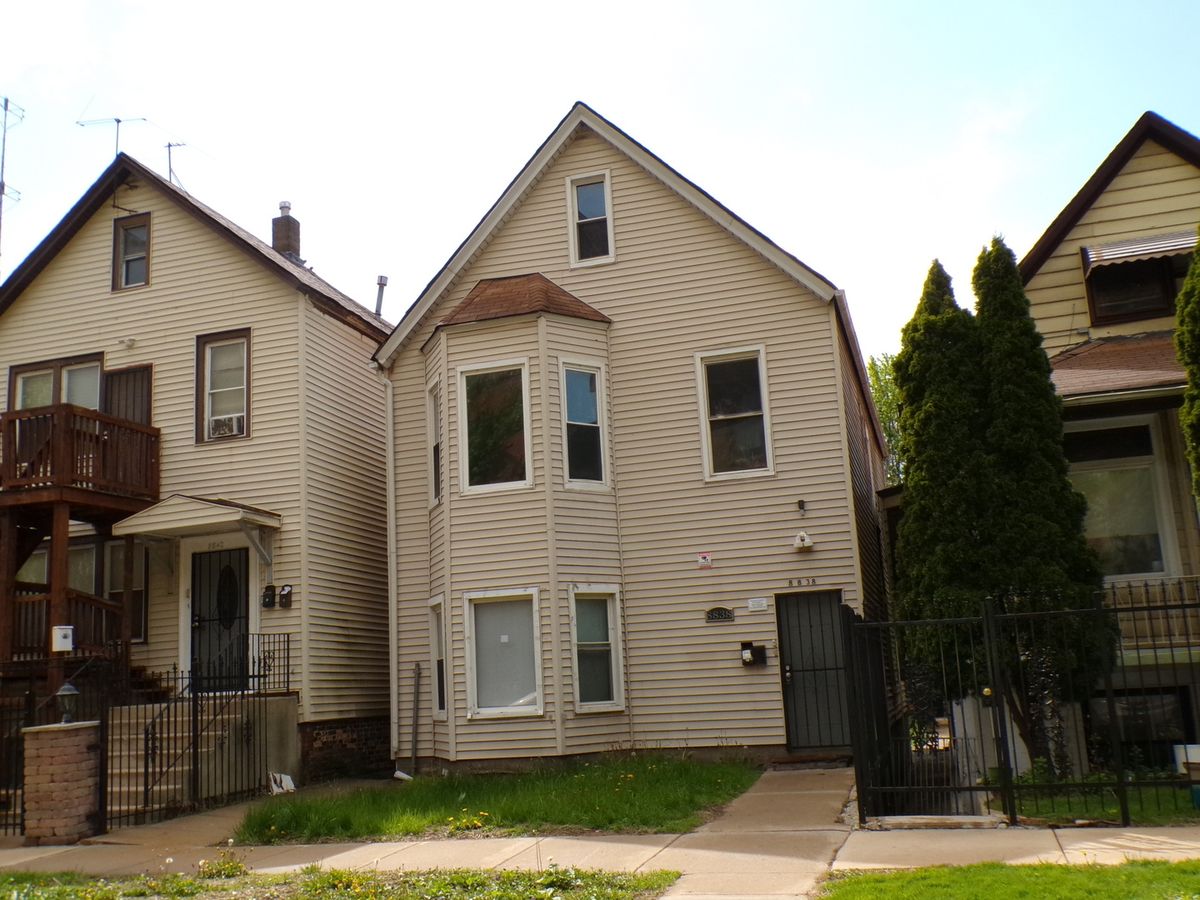 8838 Marquette Avenue, Chicago, IL 60617