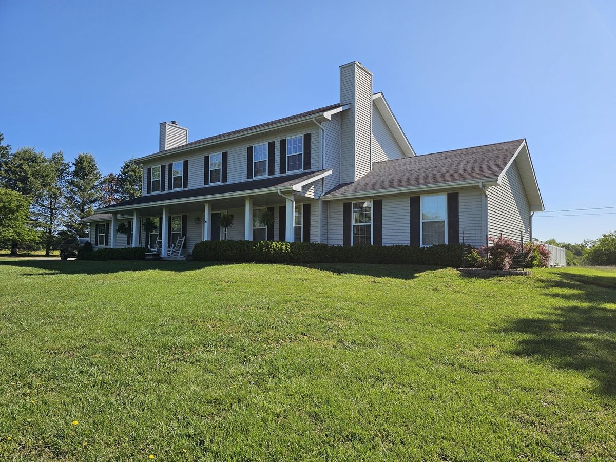 15146 Old Centralia Lane, Mt Vernon, IL 62864