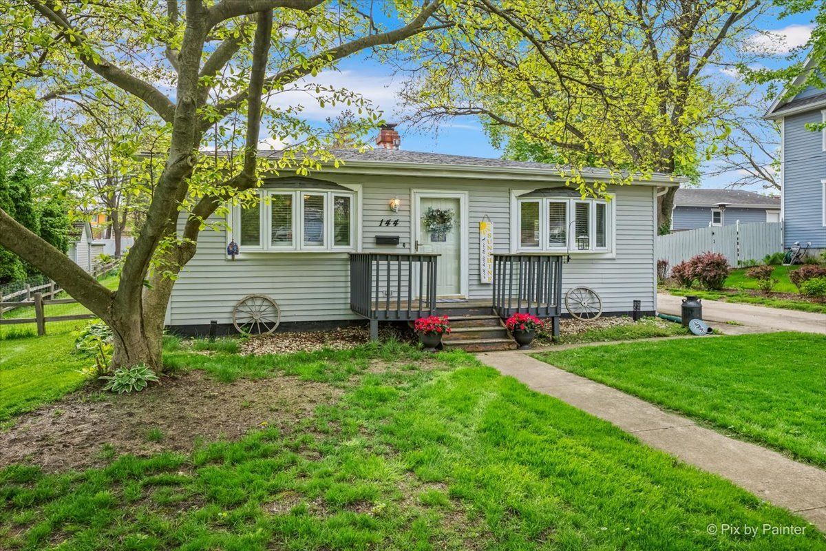 144 Easton Avenue, West Chicago, IL 60185